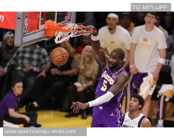 湖人和艾顿蜜月期的甜蜜背后潜藏逆境考验的真实挑战